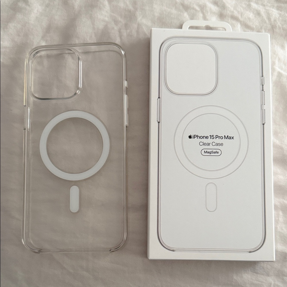 Apple iPhone 15 Pro Max Transparent MagSafe Case